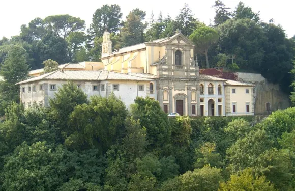 拉羅卡家庭旅館