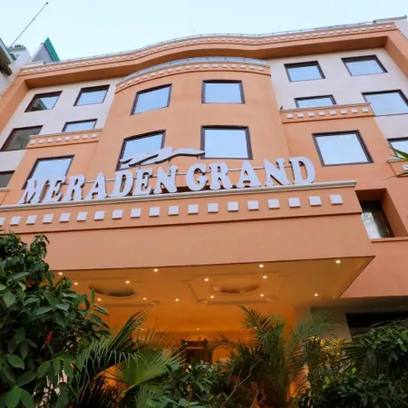 Hotel Meraden Grand