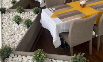 Hotel Nina