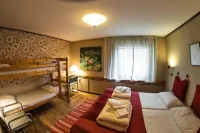 Vallåsens Värdshus STF Hostel Hotels in Laholm