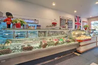 特拉弗斯城市中心公寓：距滑雪坡32英里！