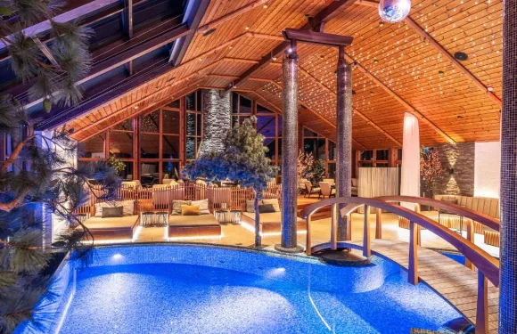 諾瓦帕克康弗里斯酒店