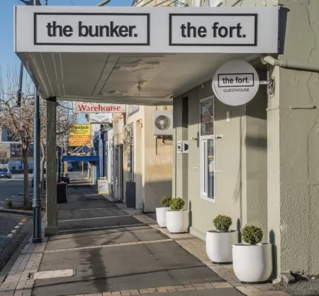 The Fort Guesthouse Timaru Отели рядом с достопримечательностью «Тимару Ботаник Гарденс»