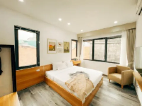 步行到ICE會展中心，這套兩居室公寓太省心.通勤/參展超方便。 鄰近河內火車站的酒店