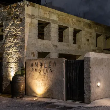 Amalen Suites Adults Only