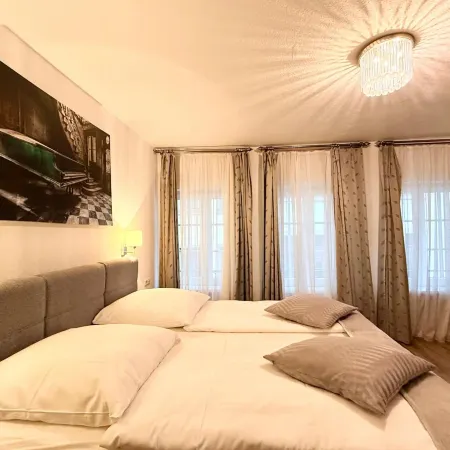 Altstadthotel Hayk am Rhein