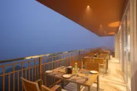 Le Crown Hotel - breakfast