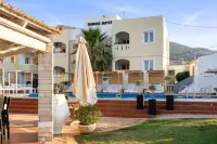 Nikos Apartments - Swimmingpools