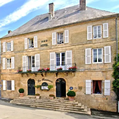 La Roseraie Hôtel Restaurant Hotels near Lascaux