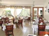 Le Heron Cendré Hotels in Marennes
