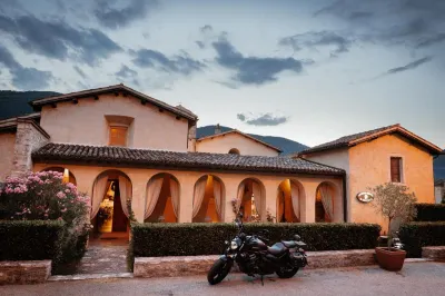 Ex Convento Santa Croce-Country Resort Hotels in Sant'Anatolia di Narco