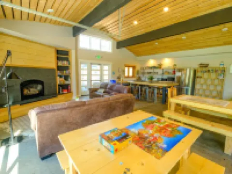 Eastside Guesthouse and Bivy Hotels in Bishop