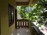 All Seasons Guest House - parking
