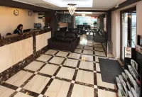 West Plaza Hotel Hotel a Chiajna