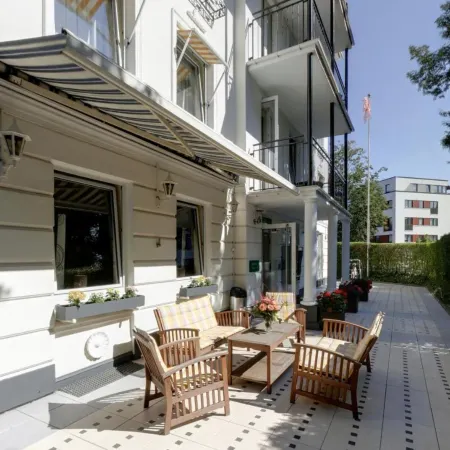 Hotel Marienthal Garni Отели рядом с достопримечательностью «Хорнский ипподром»