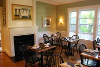 Brass Lantern Inn - breakfast