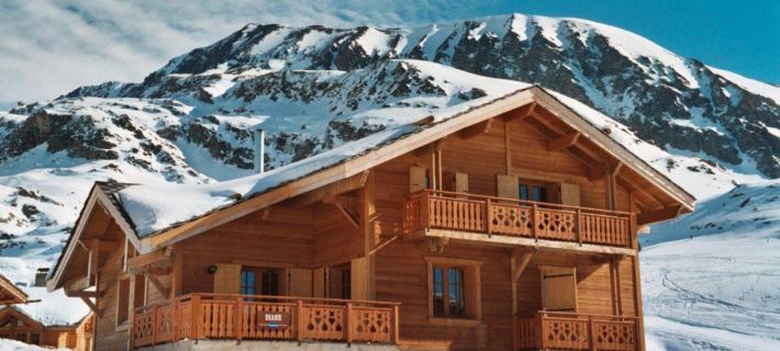 Madame Vacances les Chalets de l'Altiport Hotels in Huez