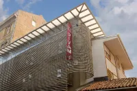 Hotel Divan Hotels in Старі-Град