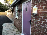 De Courceys Manor Suites & Cottages
