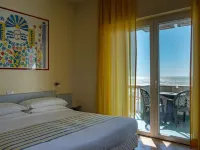 Hotel Ping Pong Hotels near Lido Centro Train Station