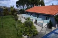 Casa Das Carpas Hotels in Codessos