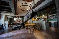 Peanut Medieval Lodge 拉茹住宿飯店