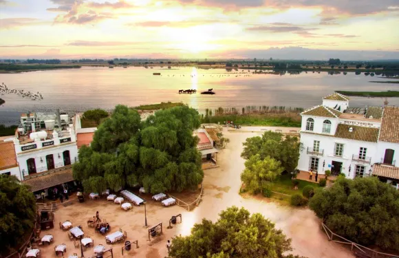 羅希奧託魯諾酒店