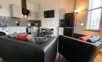 StayCrewe Apartments - Housity
