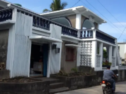 Troy Lodge バタネスのホテル