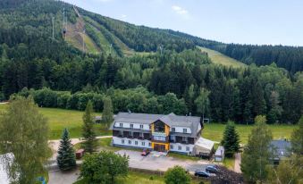 Hotel Harrachov Inn