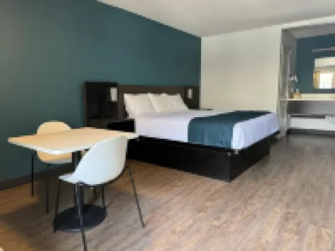 สตูดิโอ 6 สวีทส์ การ์ดีนา, แคลิฟอร์เนีย โรงแรมในทอร์รันซ์