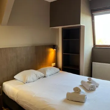 Blossoms City Hotel Отели рядом с достопримечательностью «Хайнекен Експириенц»