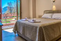Elia Deluxe Accommodation - parking