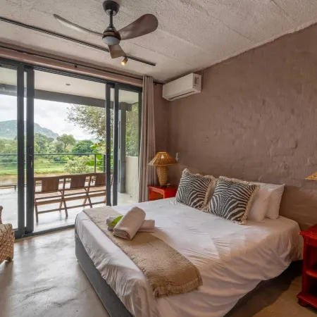 River House Lodge Отели в г. Малелане