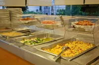 Hotel Real Plaza - Breakfast
