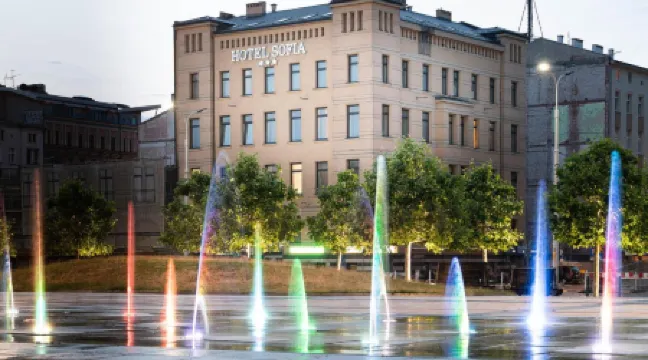 Hotel Sofia by the Railway Station Wroclaw Отели рядом с достопримечательностью «University of Wrocław»