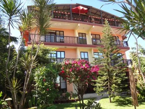 Roc Heights فنادق في Bakau