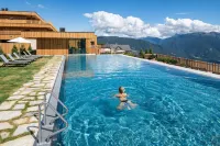 Tratterhof Mountain Sky Hotel - Pools
