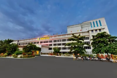 SRM Hotel Maraimalai Nagar Chennai Hotels in Kattankulathur