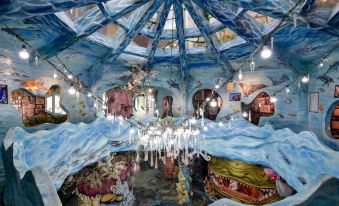 Crazy House