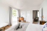 The Pear Orchard Lodge Hotels near Tofu Cat