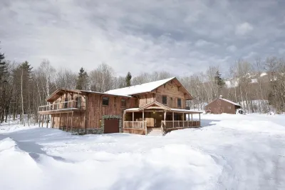 Seesaw's Lodge Отели в г. Страттон