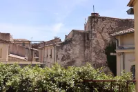 Margaret - Hôtel Chouleur Hotel a Nîmes