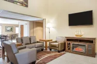 Hawthorn Extended Stay by Wyndham Milwaukee Airport Hotels in Oak Creek