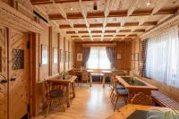 Hotel Alpina