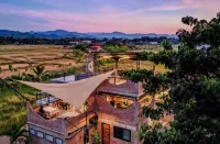 SuanGlangNa - 2 ดาว