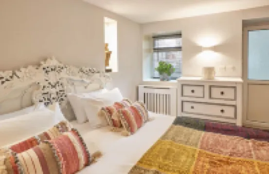 Host & Stay - in the Key of Sea