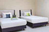 Urbanview Hotel Istana Bangun Jagad Indramayu by RedDoorz Hotels in Indramayu