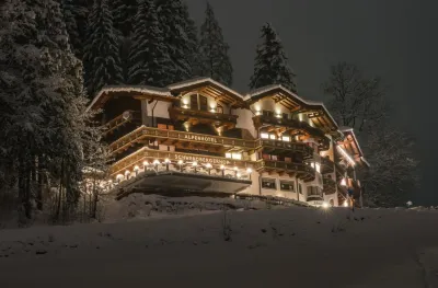 Panoramahotel Schwendbergerhof Hotels in der Nähe von Pfarrkirche Hippach