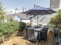 Chwech Hotels in Menai Bridge